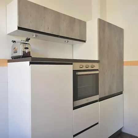 Delia Flexyrent Apartamento *